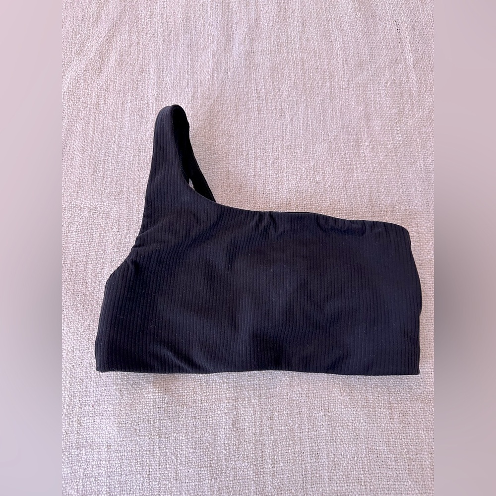 Lululemon one strap ribbed sports bra size 6